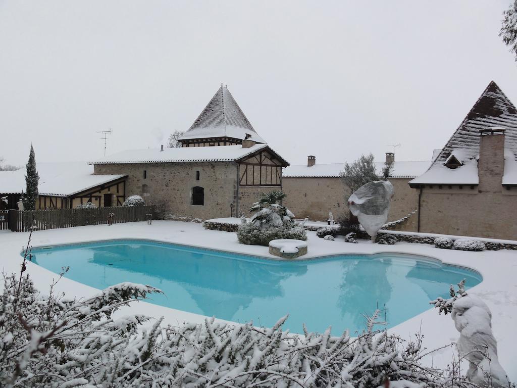 Chambres D'Hotes De Charme Du Chateau De Missandre Saint-Pierre-de-Caubel Bagian luar foto